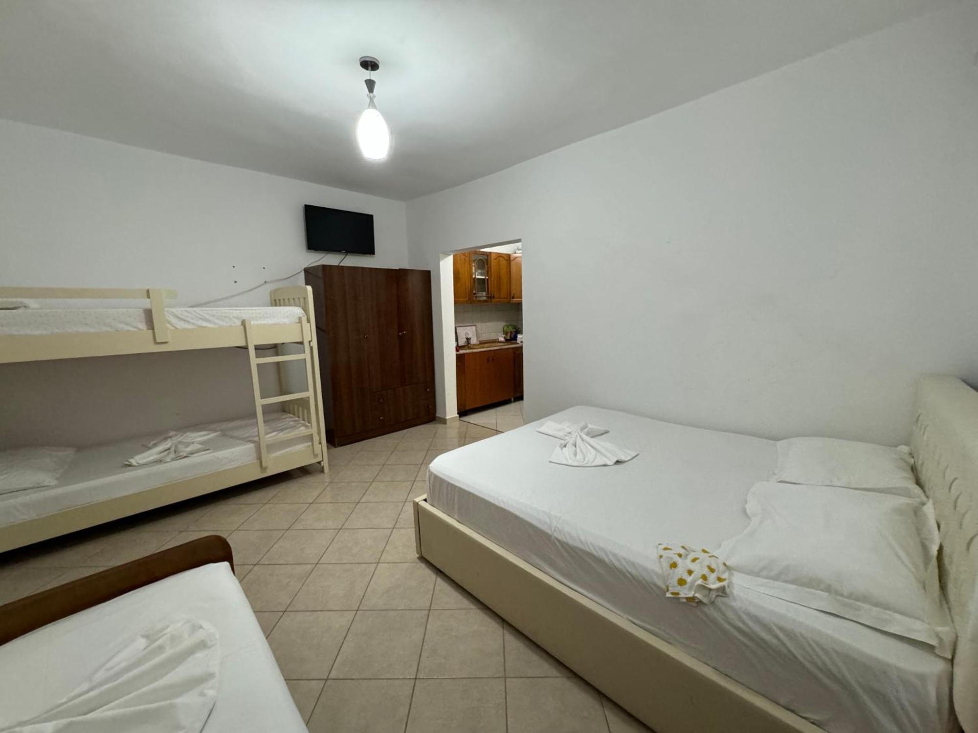 Holiday home Uzeiri's Borsh